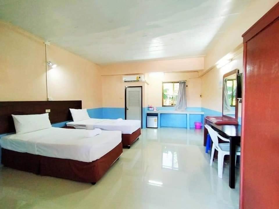 Station Hotel Trang Bagian luar foto