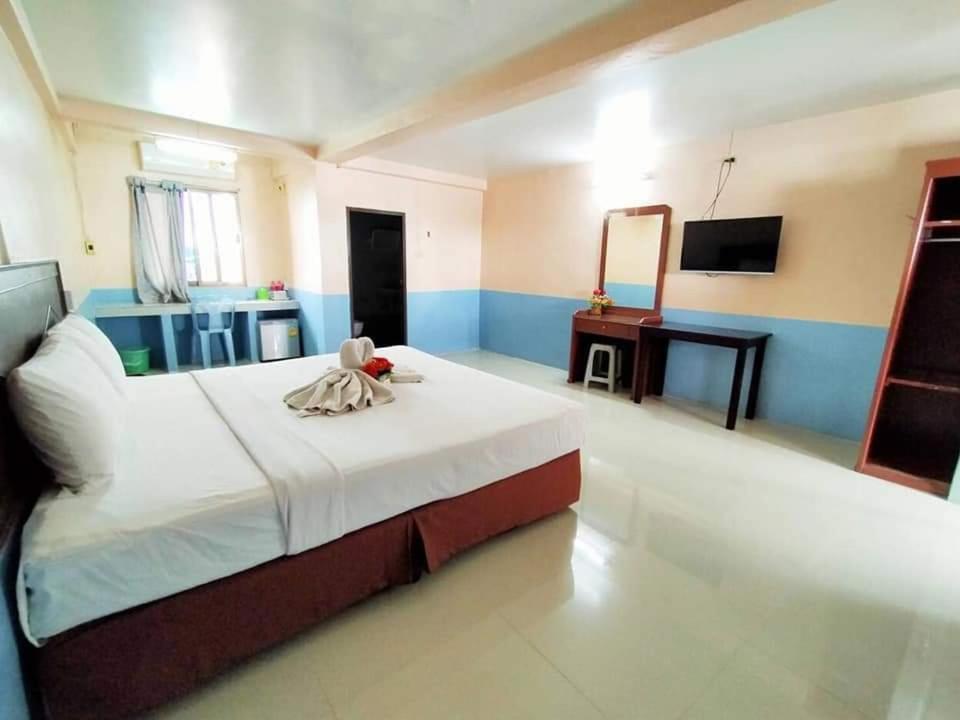 Station Hotel Trang Bagian luar foto