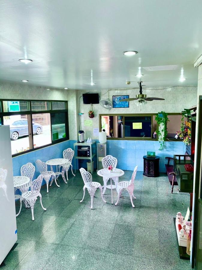 Station Hotel Trang Bagian luar foto